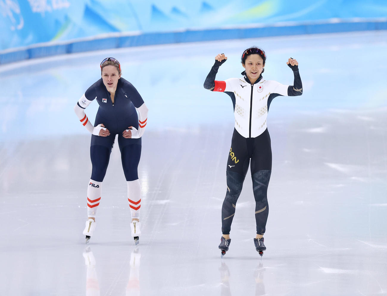 スピードスケート女子500メートル第４組で、自己新の37秒12を叩き出しガッツポーズする高木美帆（撮影・垰建太）