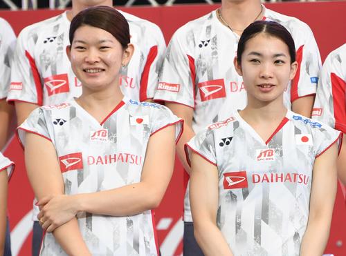 バドミントン女子の高橋礼華（左）と松友美佐紀