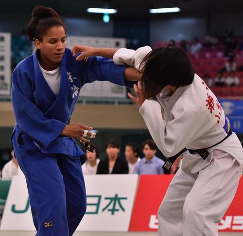19年6月の全日本学生優勝大会で、東海大の12年ぶり制覇に貢献したロドリゲス(左)