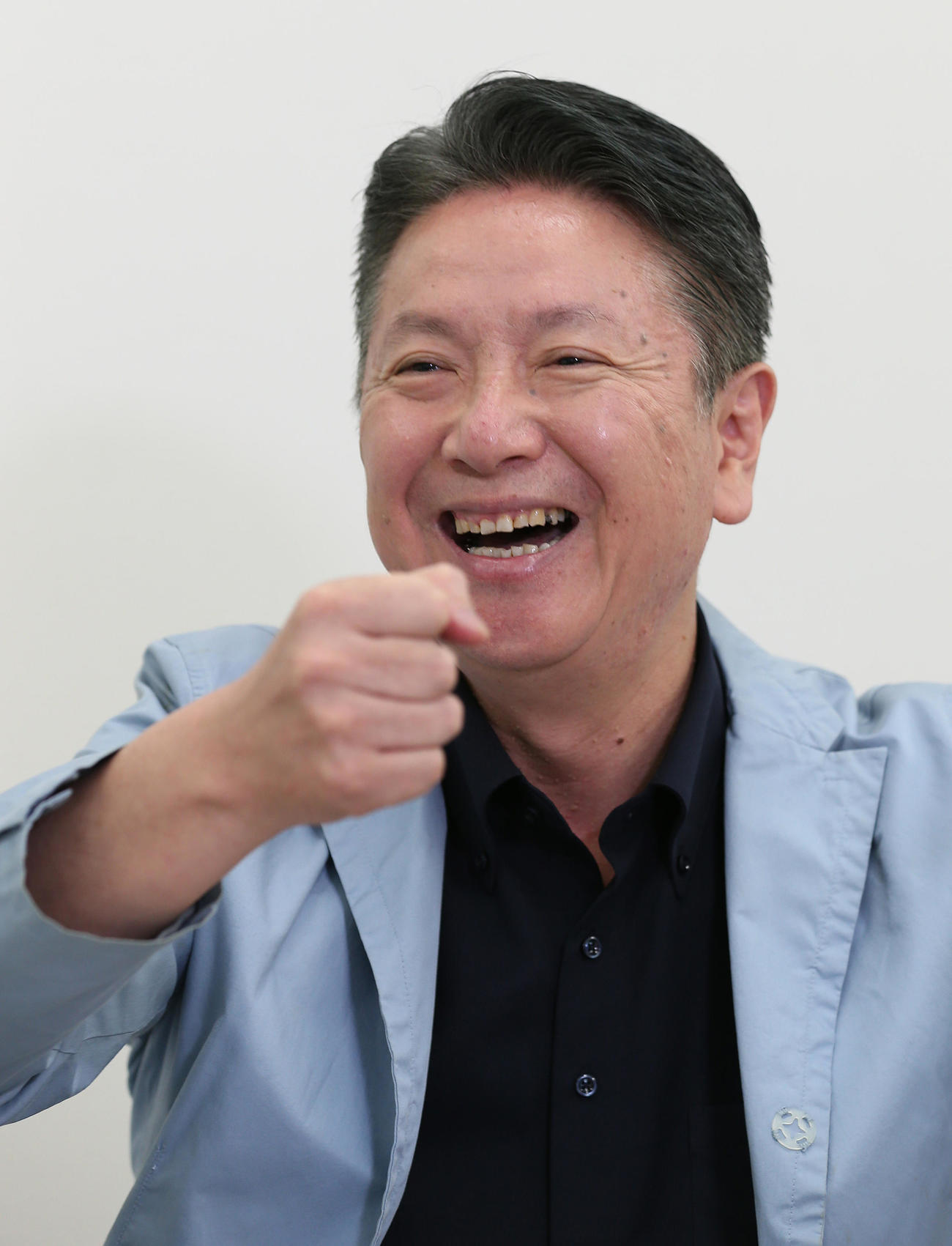 夏季五輪の思いを笑顔で語った元NHKアナウンサーの刈屋富士雄さん（撮影・河野匠）
