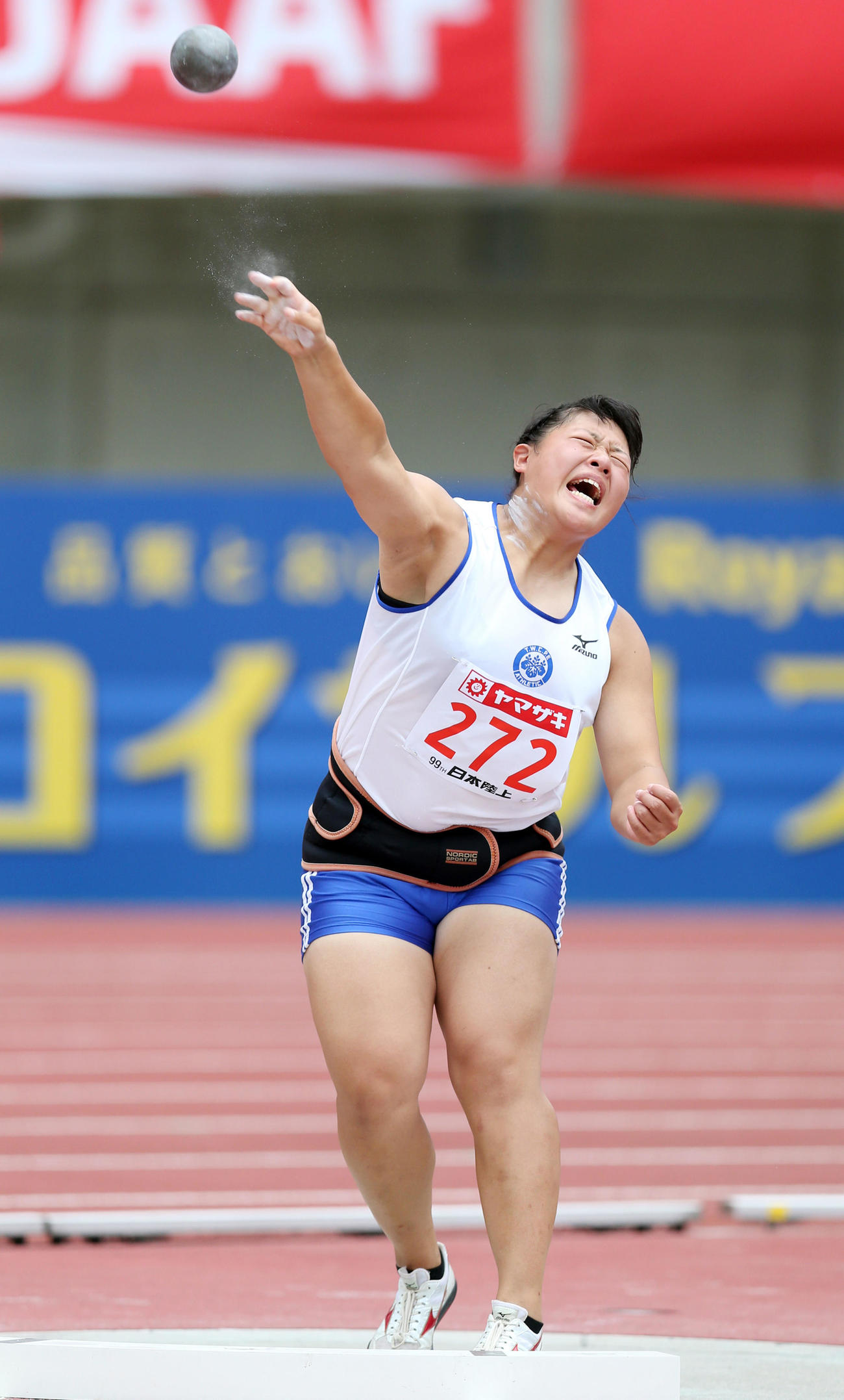 女子砲丸投げ　斎藤早希