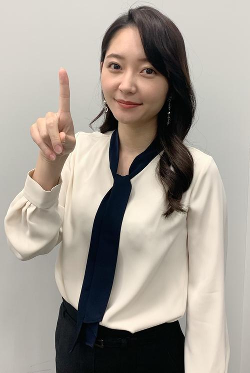 代表決定戦の注目ポイント1つ目を挙げる竹崎由佳アナウンサー（テレビ東京提供）