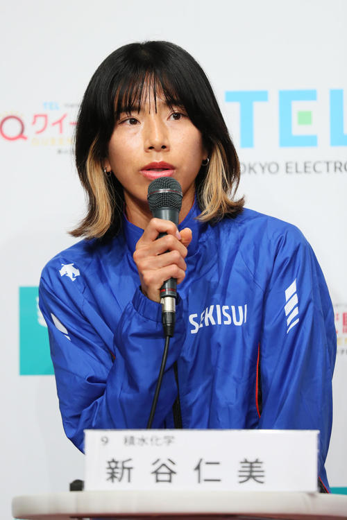 レースを前に意気込みを語る積水化学の新谷仁美（2020年11月21日撮影）