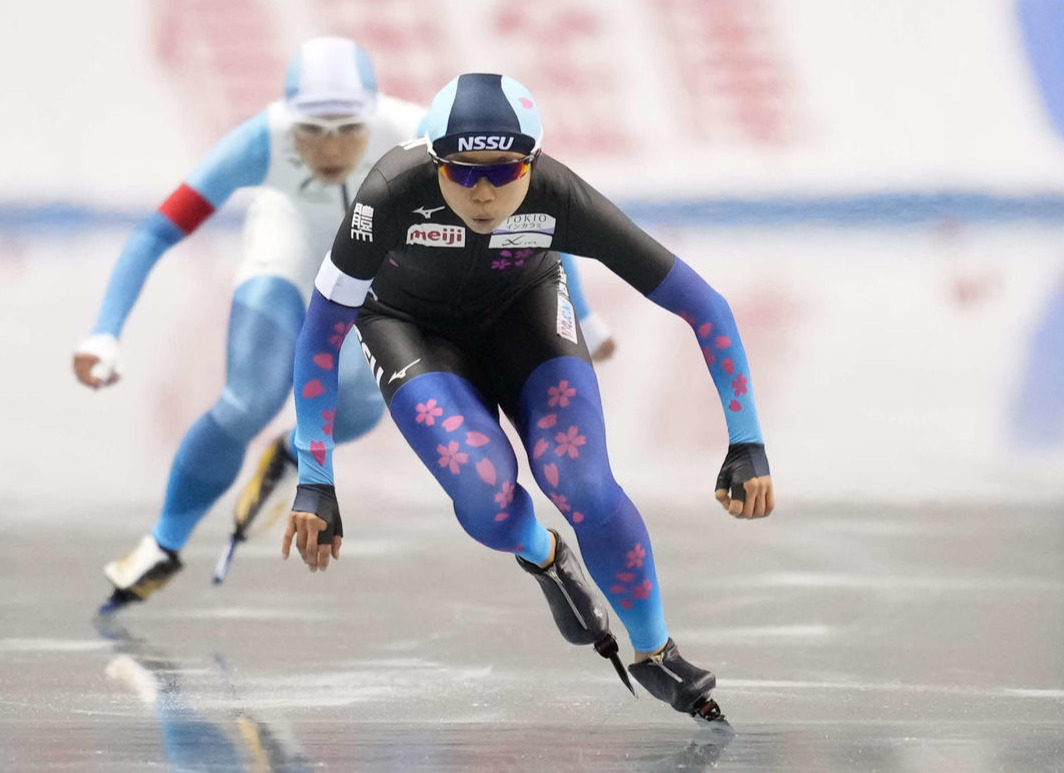 21年10月、スピードスケート全日本距離別選手権・女子500メートルで滑走する高木美帆