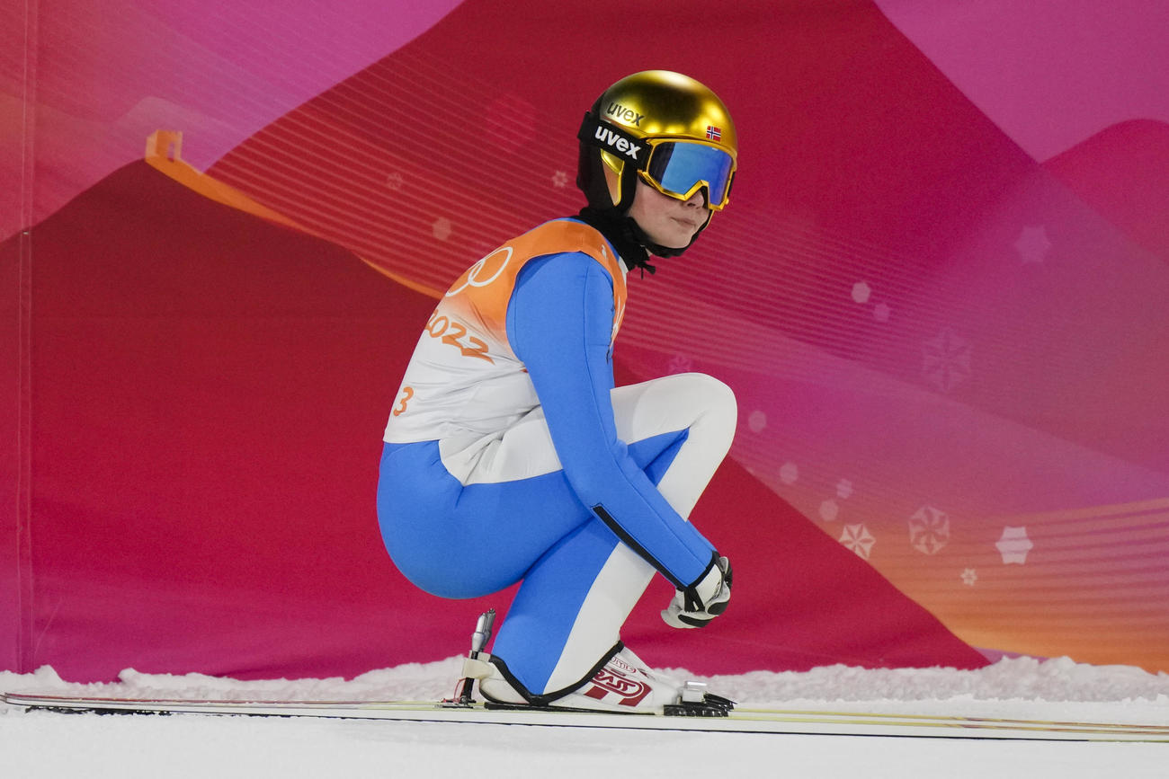 北京五輪スキージャンプ混合決勝戦で失格となったノルウェーのシリエ・オプセト （AP）