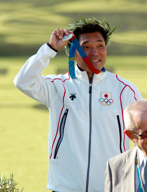 アテネ五輪・アーチェリー男子個人で銀メダルを獲得した山本博（2004年8月19日撮影）