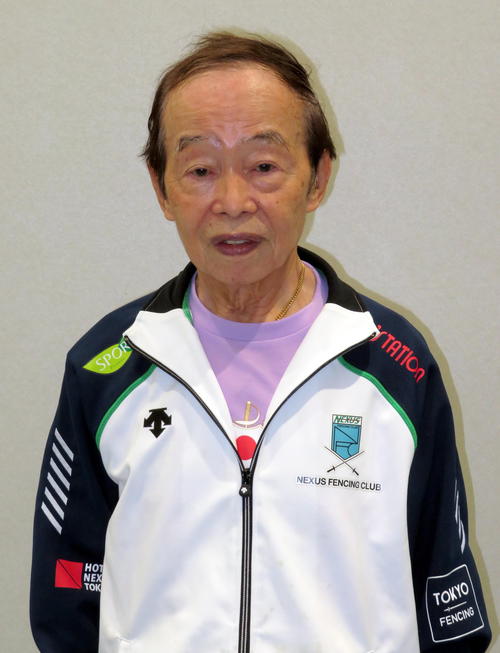 フェンシングの電気審判器を解説した東京都協会の山本耕司会長(撮影・木下淳)