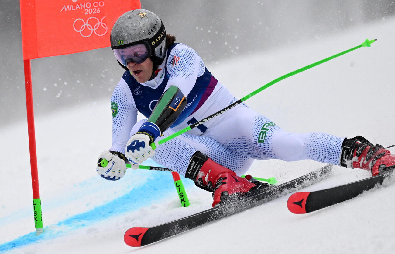 男子大回転　南米選手として初の冬季五輪メダルを獲得したブラジルのピニェイロブローテンの滑り（ロイター）