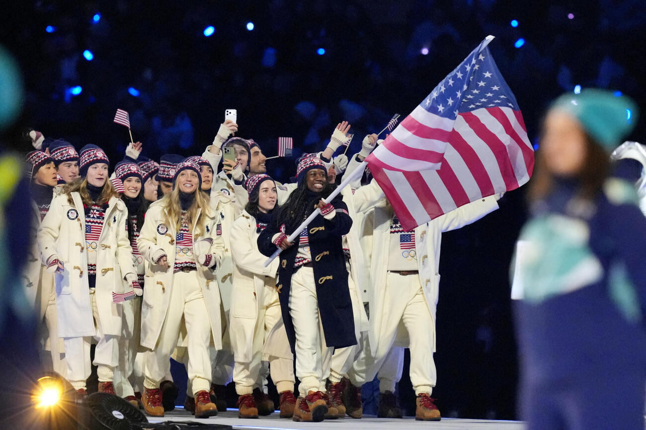 開会式で入場行進する米国選手団（代表撮影）