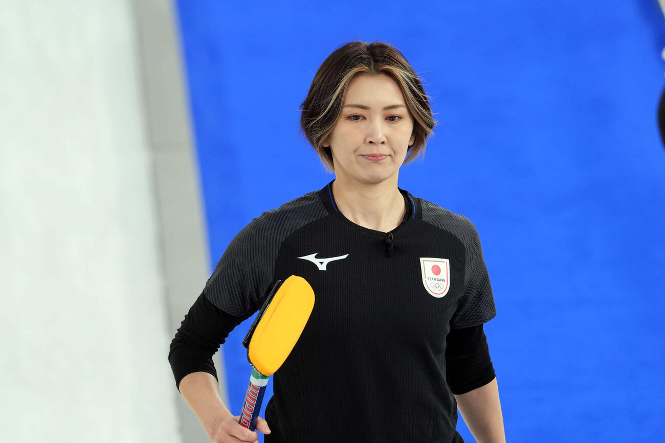 日本対スウェーデン　ショットを放った吉村（撮影・パオロ　ヌッチ）