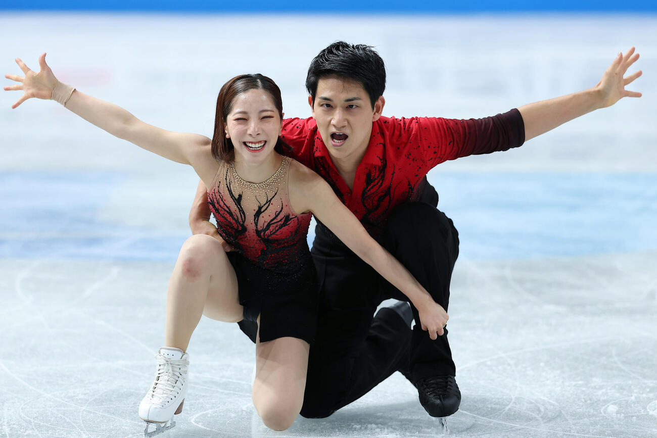 「りくりゅう」三浦璃来（左）、木原龍一組（2025年12月4日撮影）