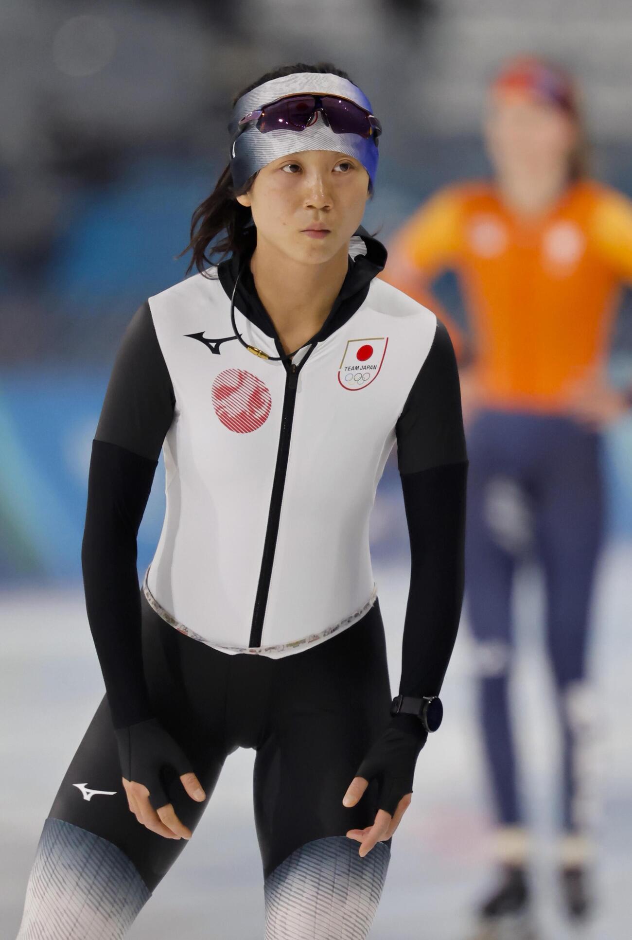 試合会場で調整する高木美帆＝ミラノ（共同）