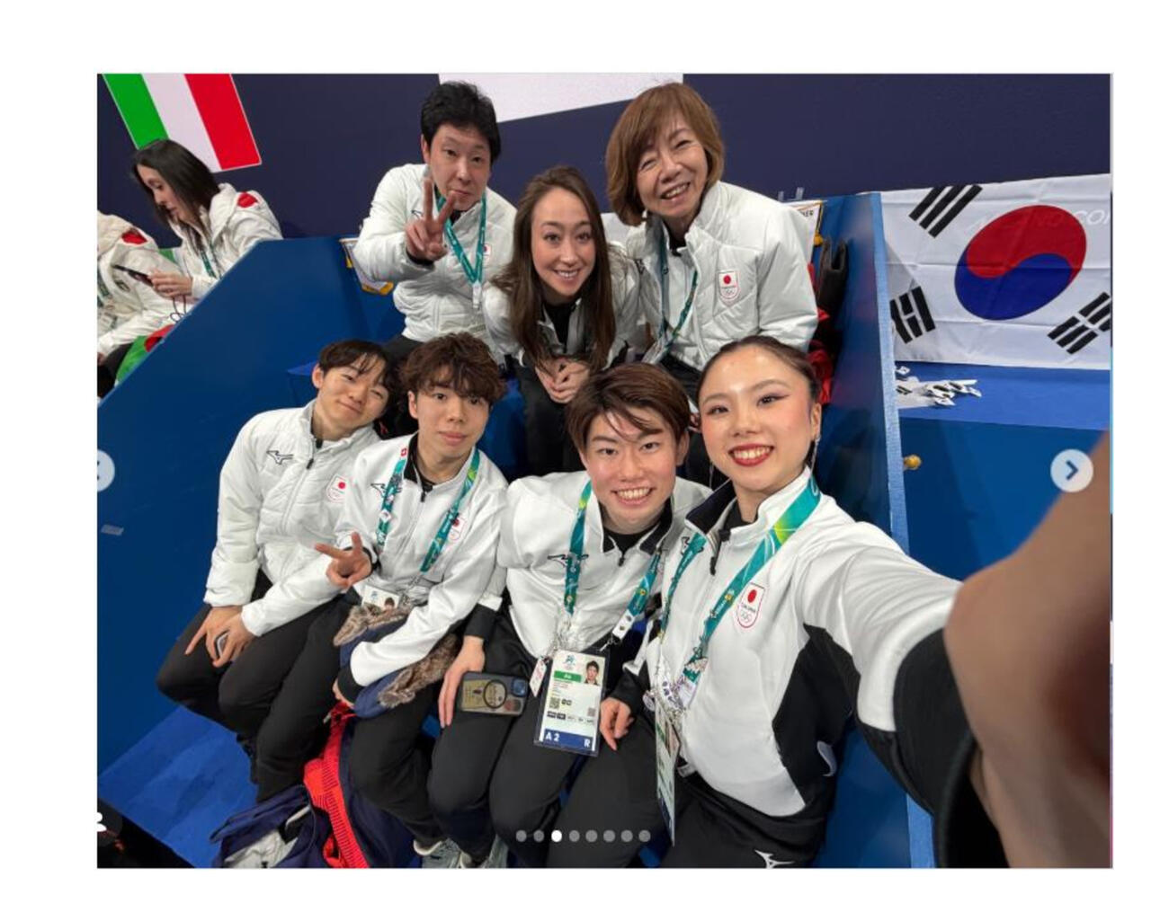 （前列左から）鍵山優真、佐藤駿、森田真沙也、吉田唄菜（吉田のインスタグラムから）