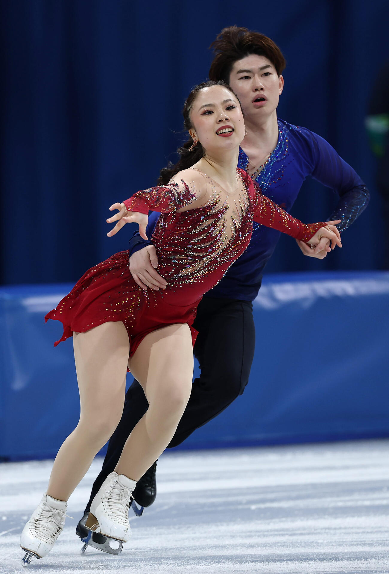 団体アイスダンス・フリーダンスで演技する吉田（左）、森田組（撮影・前田充）