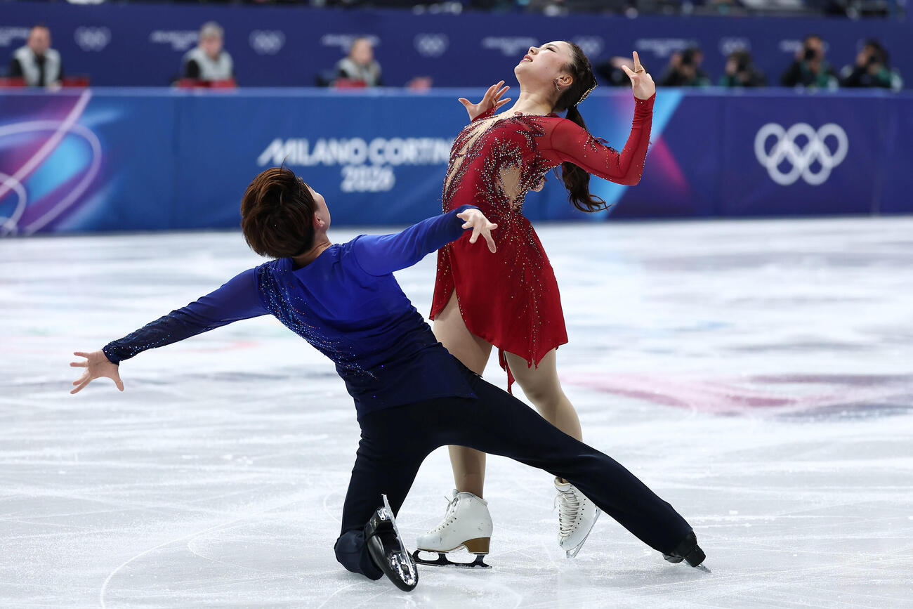 団体アイスダンス・フリーダンスで演技する吉田（右）、森田組（撮影・前田充）