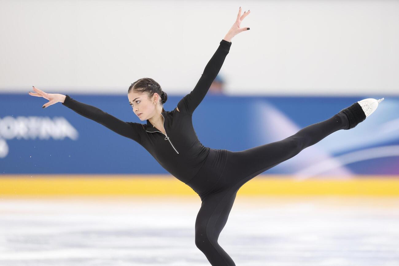 公式練習で調整するアデリア・ペトロシャン（共同）