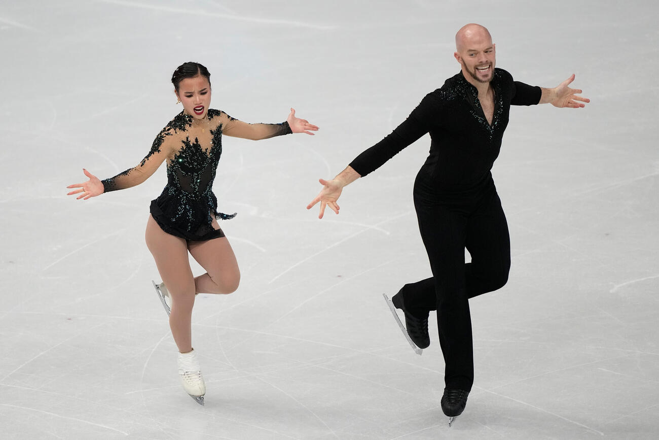 米国代表のエリー・カム（左）、ダニー・オシェイ組（AP）