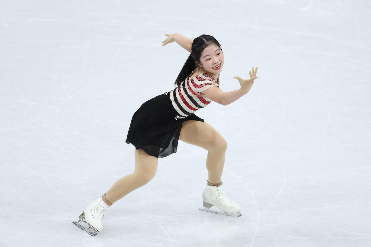 女子SPで演技する中井亜美（撮影・前田充）