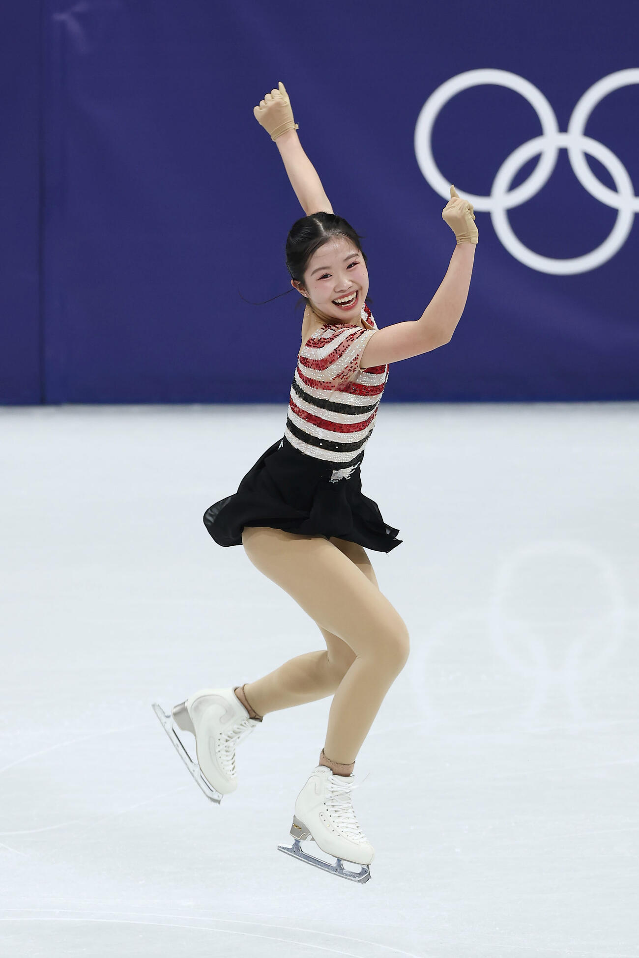 女子SPで演技する中井亜美（撮影・前田充）