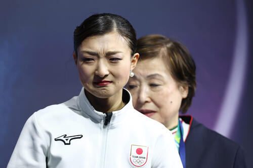 フィギュア】日本女子初1大会「複数メダル」坂本花織が銀、中井亜美が