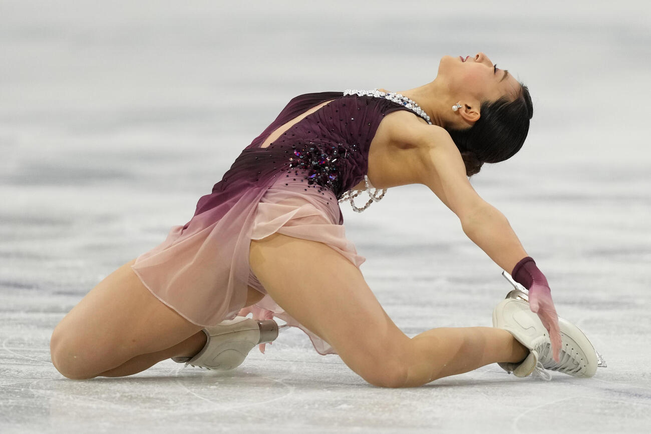 女子フリーで演技する坂本花織（AP）