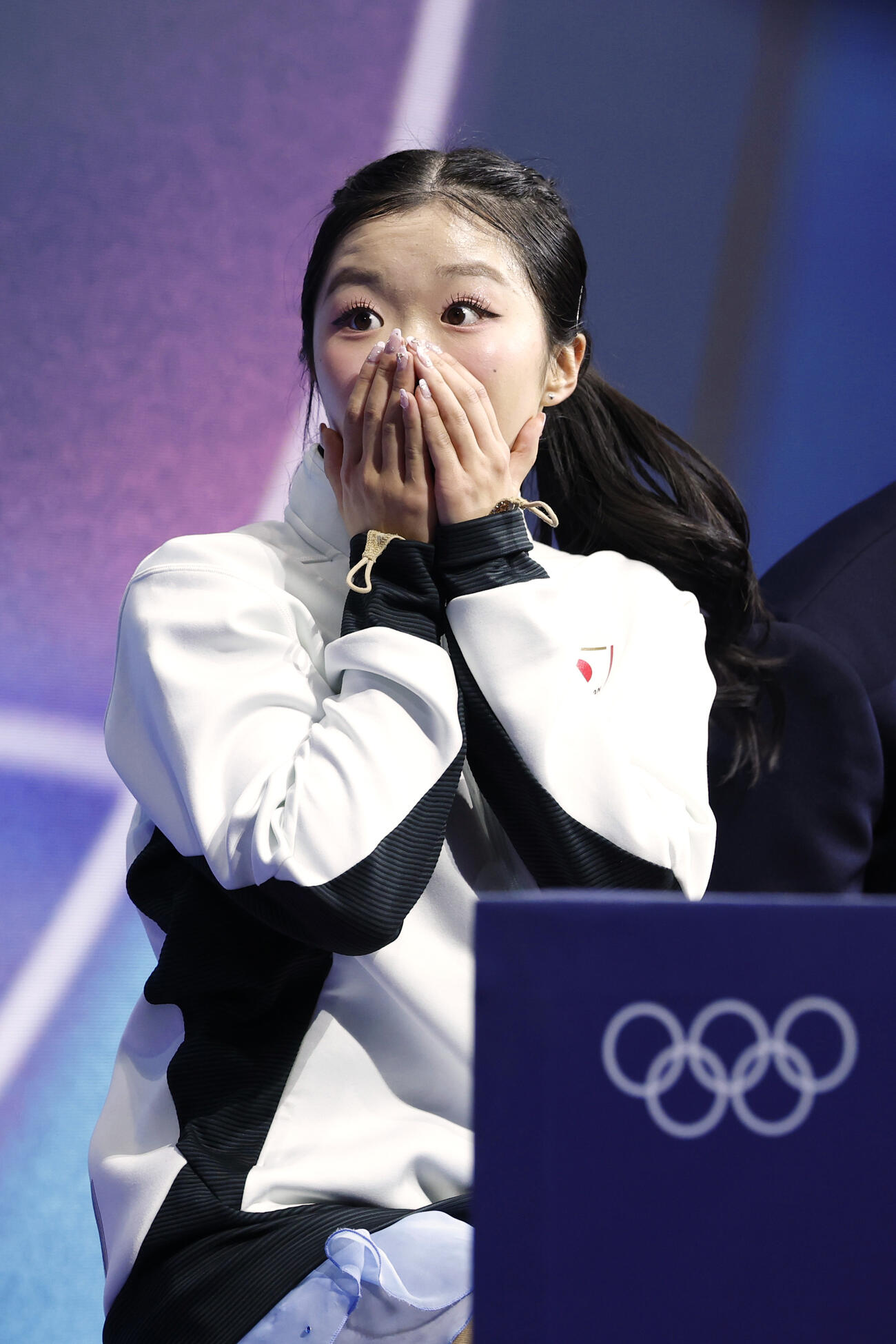 銅メダル確定に驚く中井亜美（共同）
