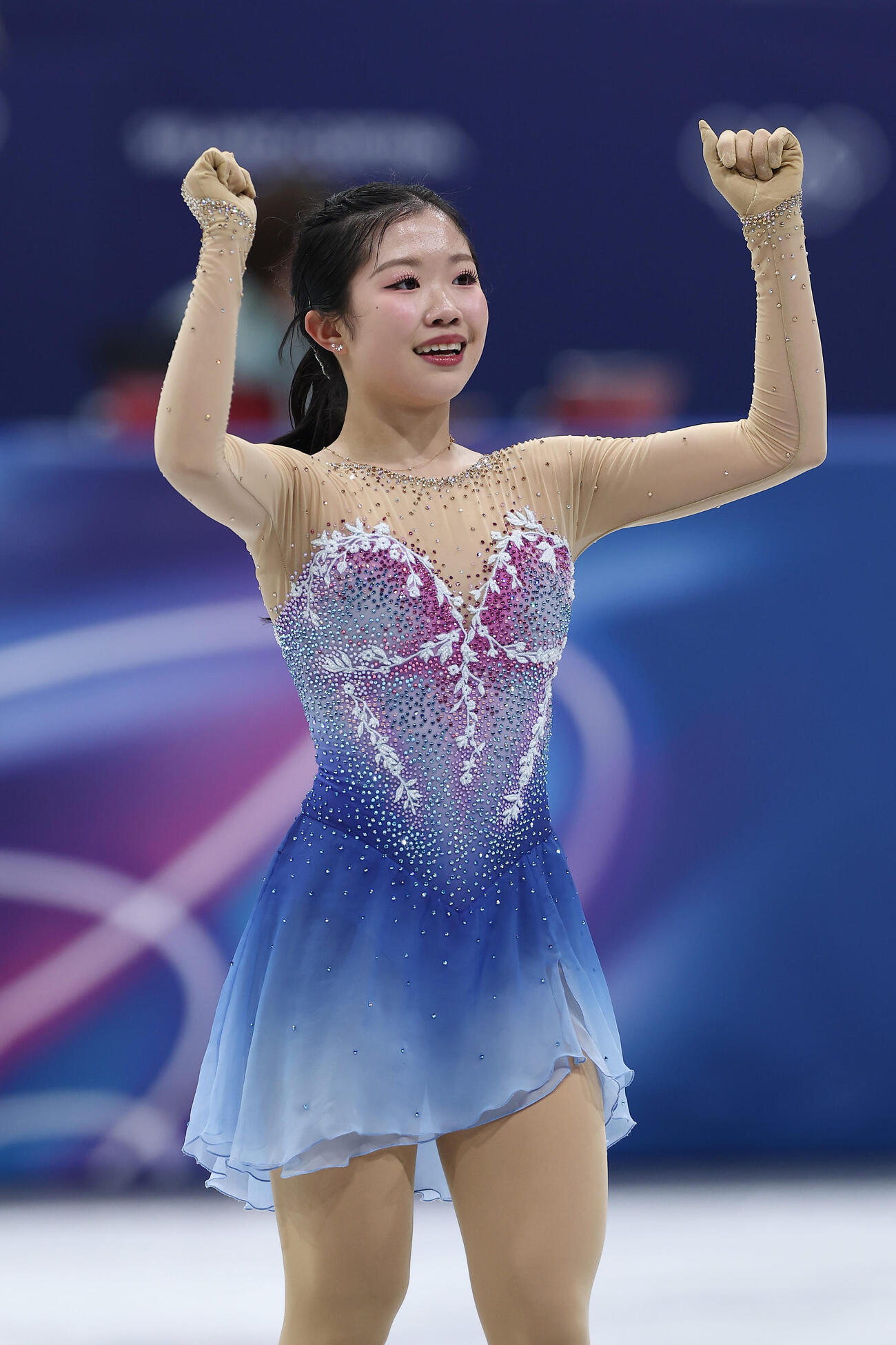 女子フリーの演技を終えガッツポーズする中井（撮影・前田充）