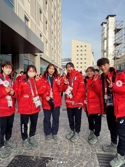 閉会式に参加する選手たち（スケート連盟のインスタから）