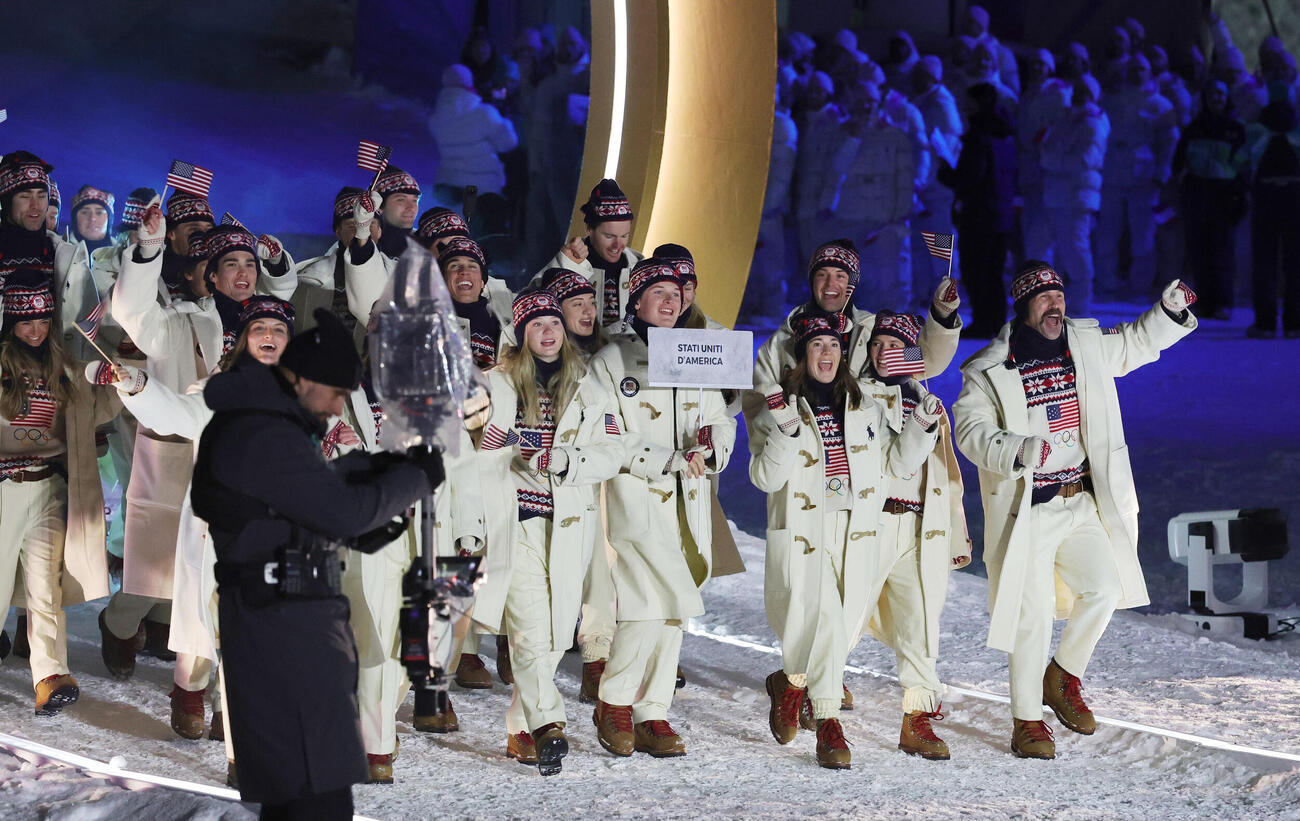 ミラノ・コルティナ五輪の開会式で入場行進する米国選手団（2026年2月撮影）
