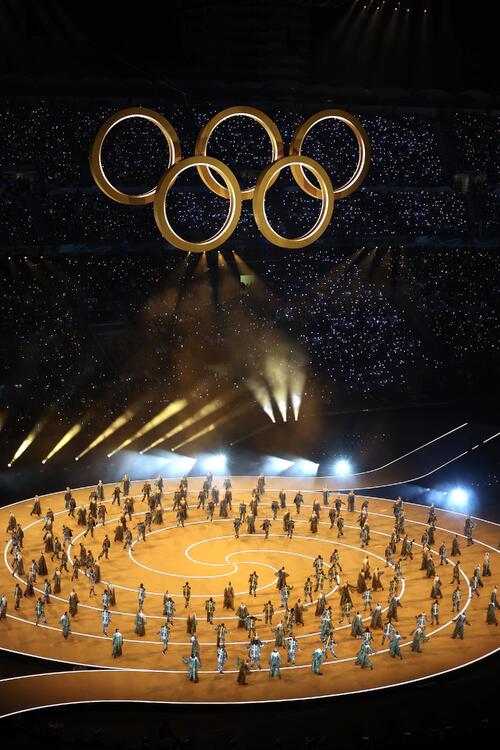 開会式で浮かび上がる五輪マーク（撮影・前田充）