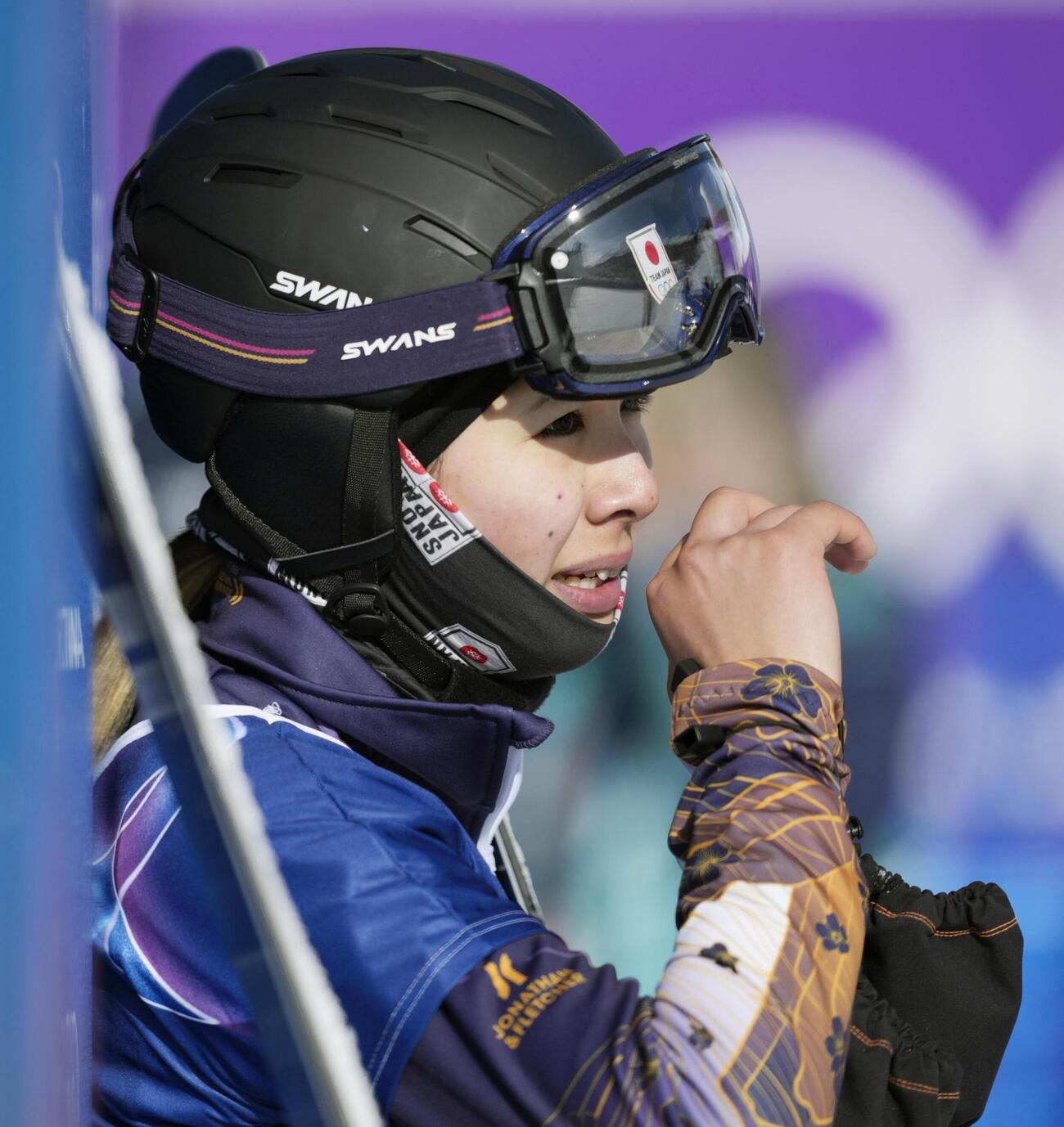 女子パラレル大回転準々決勝で敗れた三木つばき（共同）