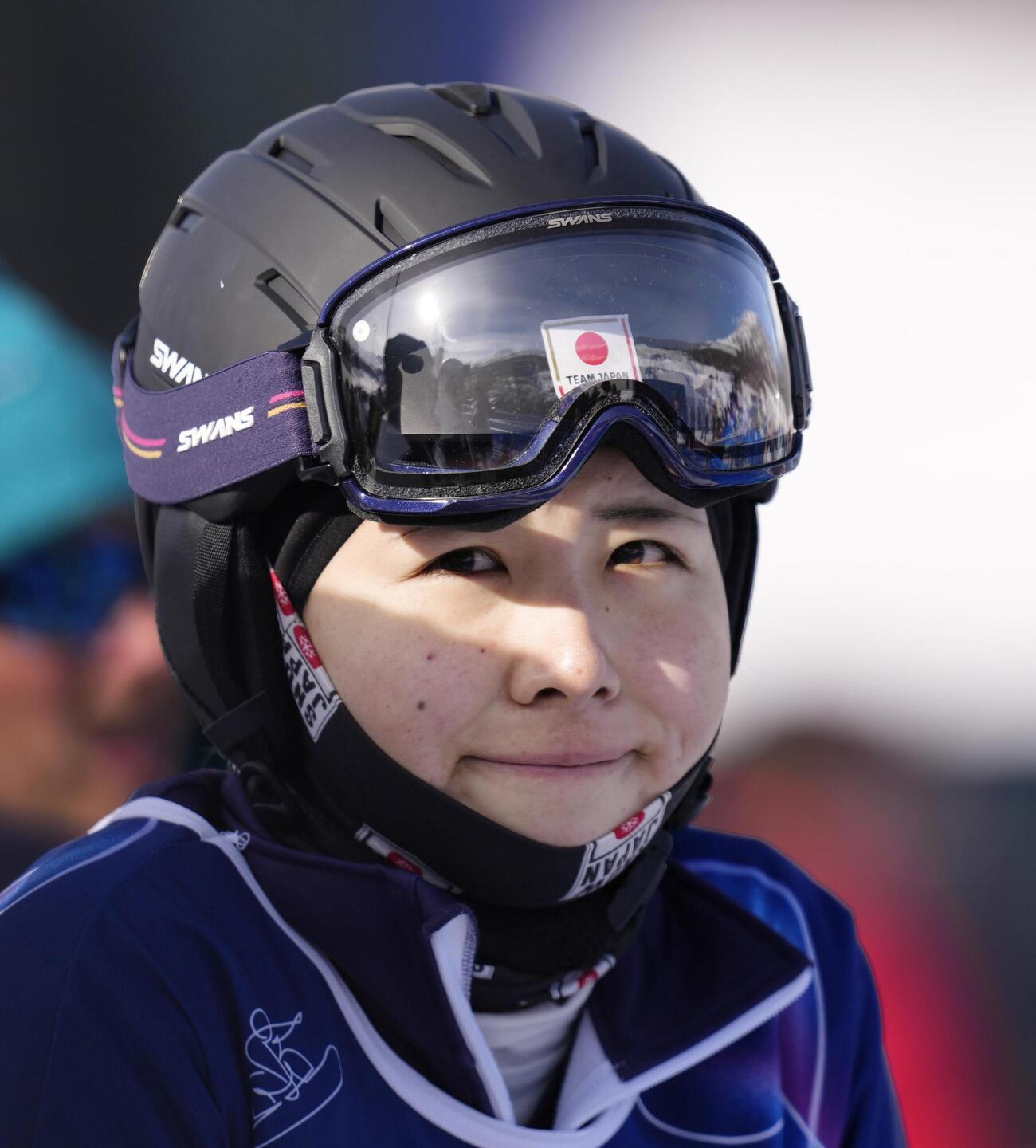 女子パラレル大回転準々決勝で敗れ、唇をかむ三木つばき（共同）