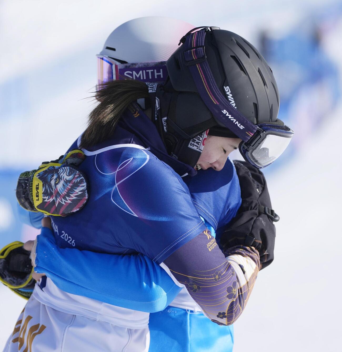 女子パラレル大回転準々決勝で敗れた三木つばき（共同）