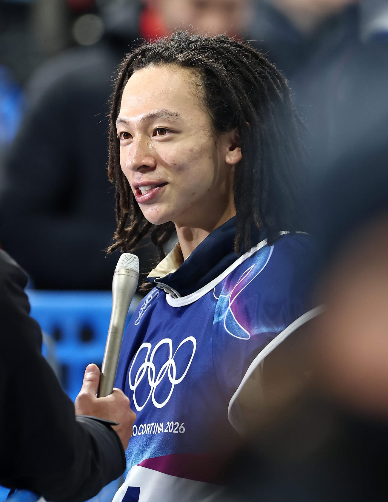 予選を終えインタビューに答える平野歩夢（2026年2月撮影）