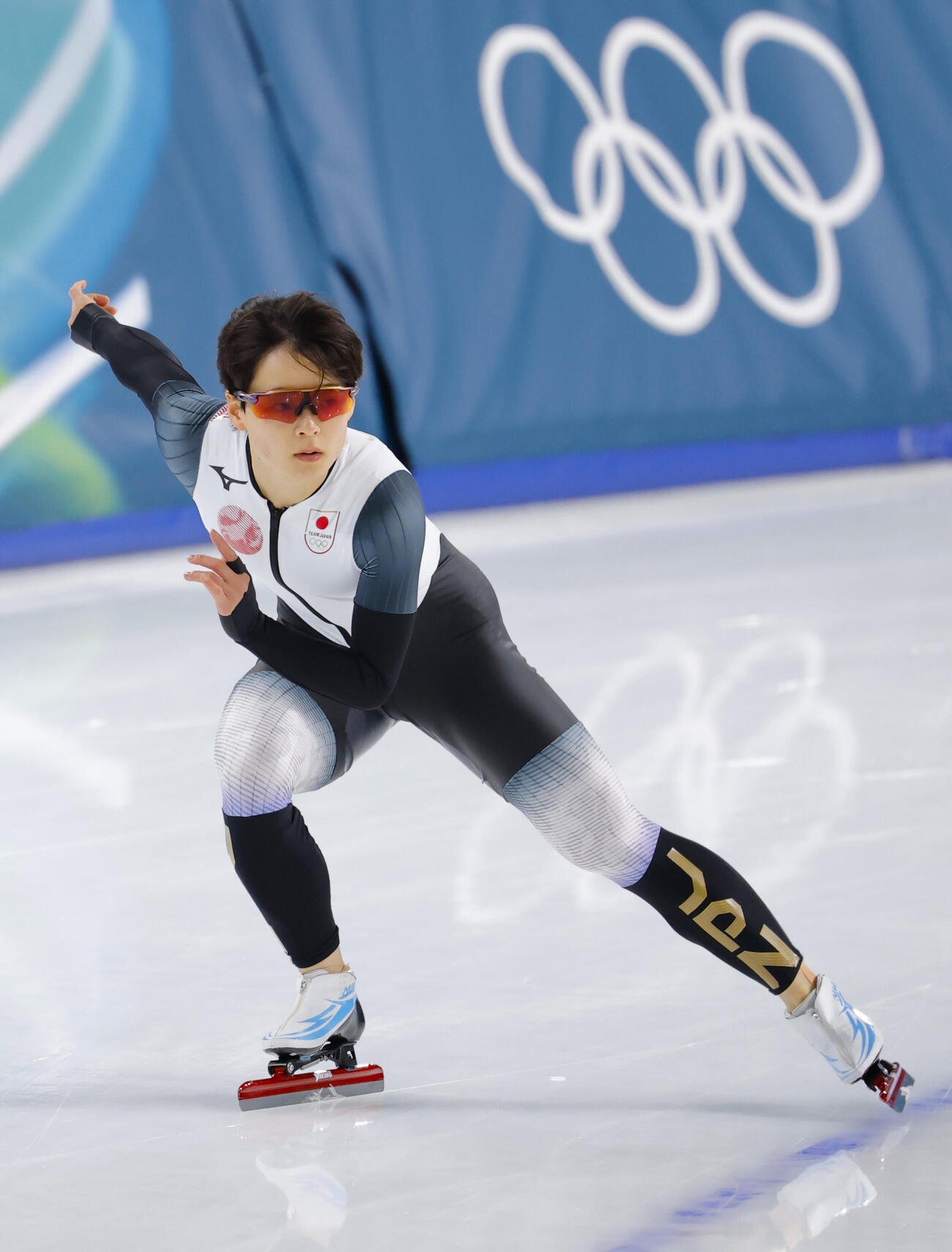 試合会場で調整する山田梨央＝ミラノ（共同）