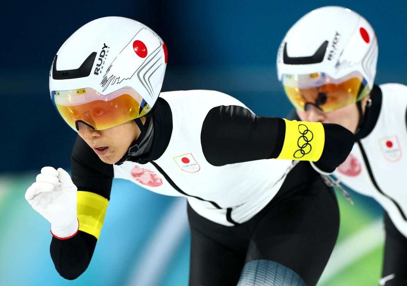 女子団体追い抜き　準決勝進出を決めた日本チームの高木美帆（AP）