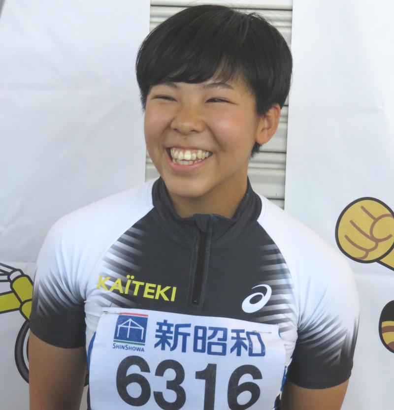 パラ前川楓100m日本記録更新　走り幅跳びと２冠
