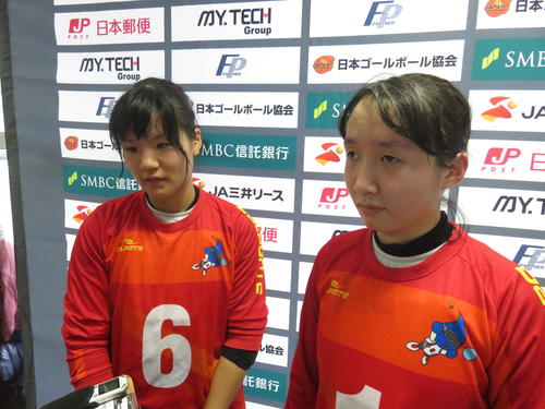 大会2連覇を飾った国リハLadiesチームむさしずくの若杉遥（右）と萩原紀佳（撮影・小堀泰男）
