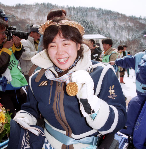 長野パラリンピックで金メダルを獲得した大日方邦子さん（1998年3月6日撮影）