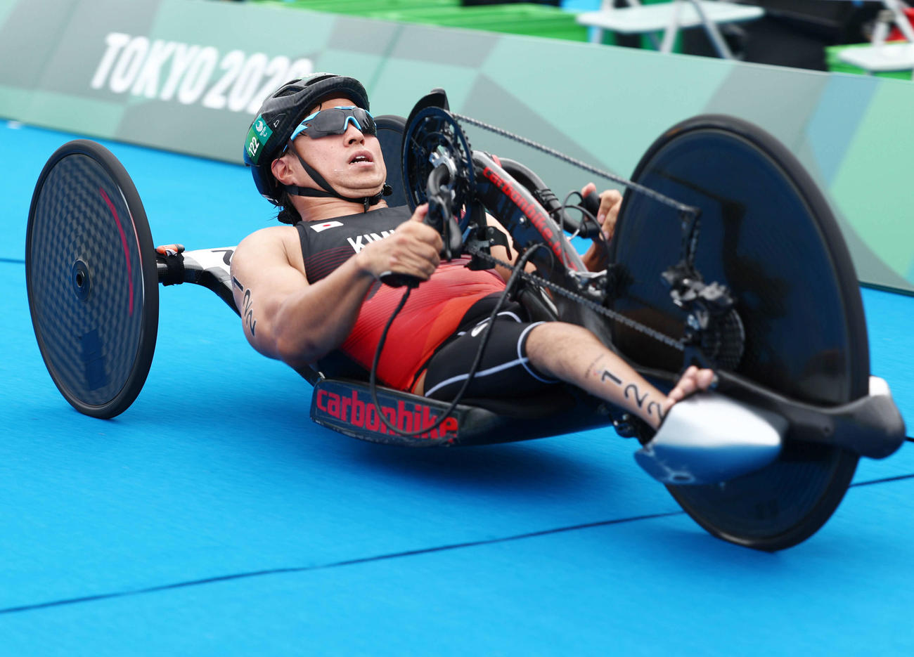 東京2020パラリンピック　バイクパートで力走する木村（21年8月29日撮影）