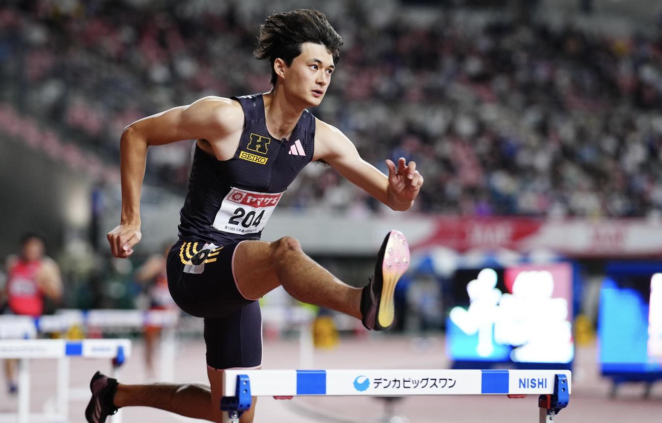 日本陸上選手権　男子400メートル障害決勝、力走する豊田（撮影・垰建太）