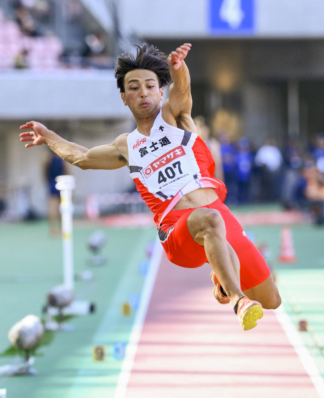 男子走り幅跳び　橋岡優輝の1回目（共同）