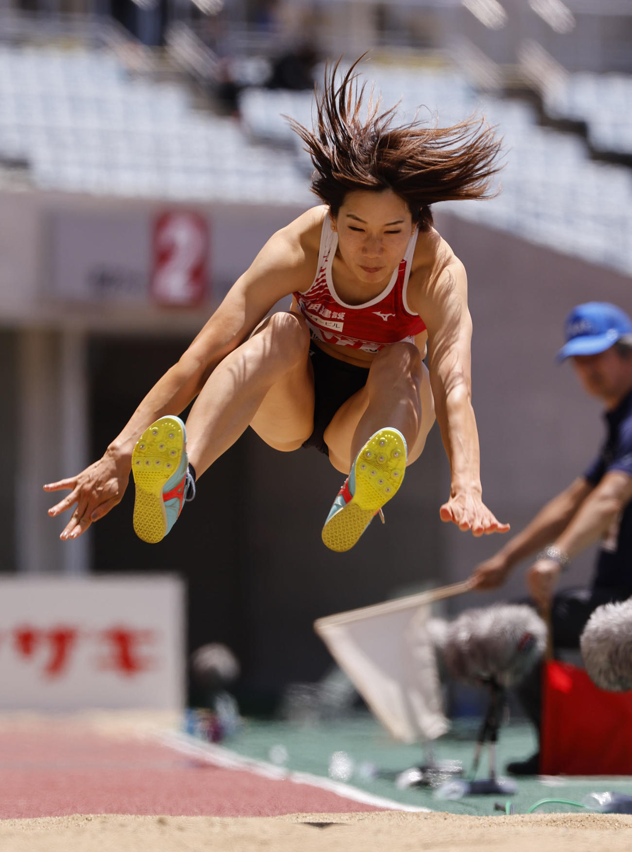 日本陸上競技選手権大会　女子三段跳びで優勝した森本麻里子（2023年6月3日）