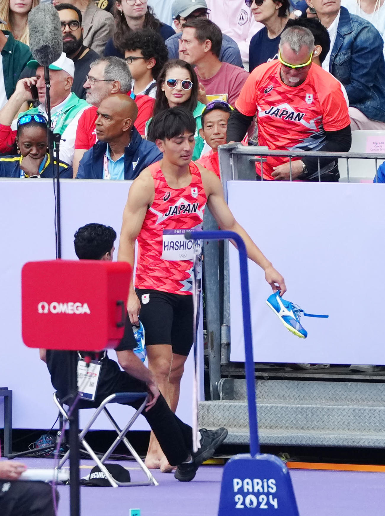 パリ五輪陸上の走り幅跳び予選で3回目の跳躍を終え厳しい表情の橋岡（撮影・江口和貴）