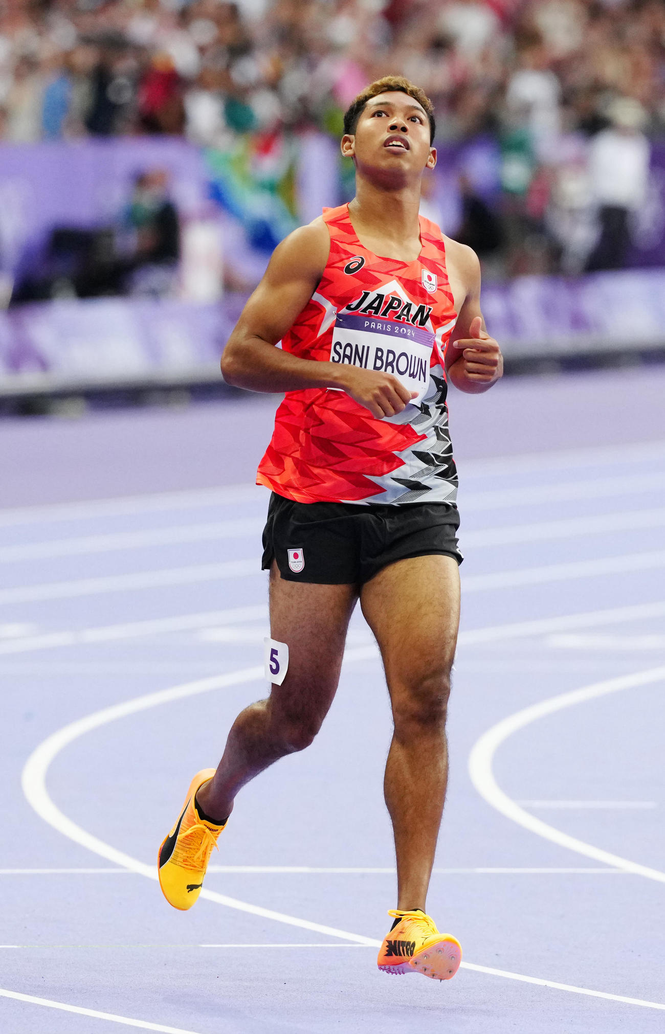陸上男子100メートル準決勝3組、4着でフィニッシュしたサニブラウン（撮影・江口和貴）