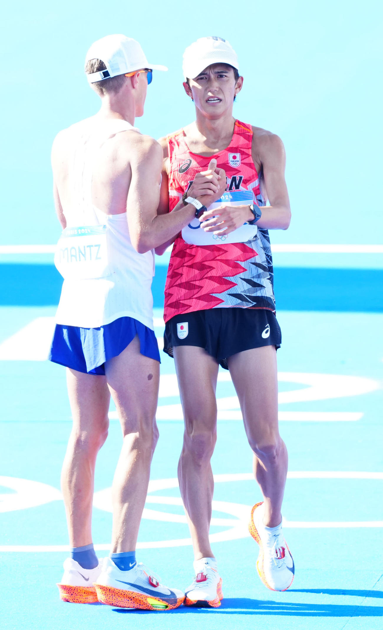 男子マラソンで13位となった大迫（右）（撮影・江口和貴）