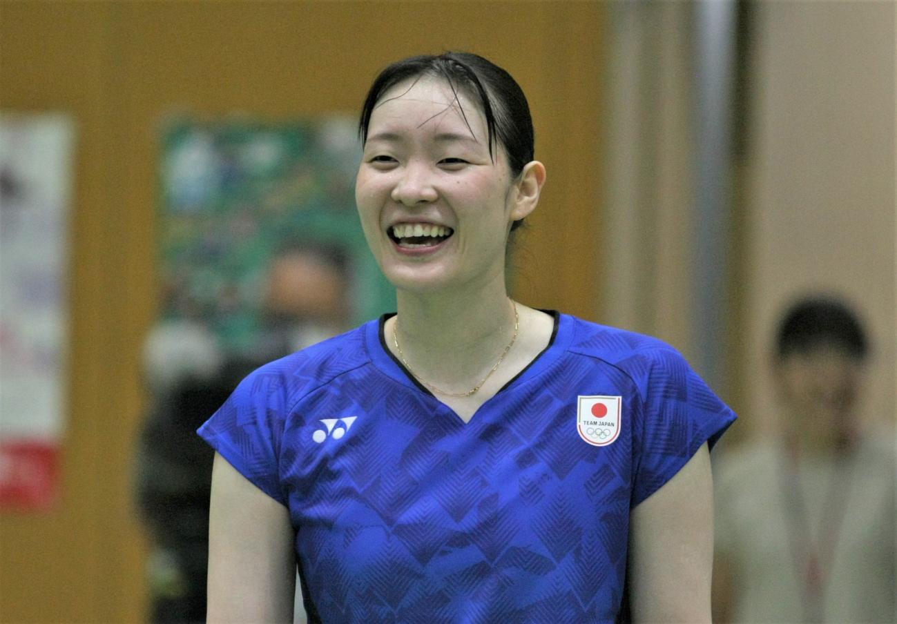 パリ五輪へ向けた強化合宿に参加した女子ダブルスの松本（撮影・藤塚大輔）