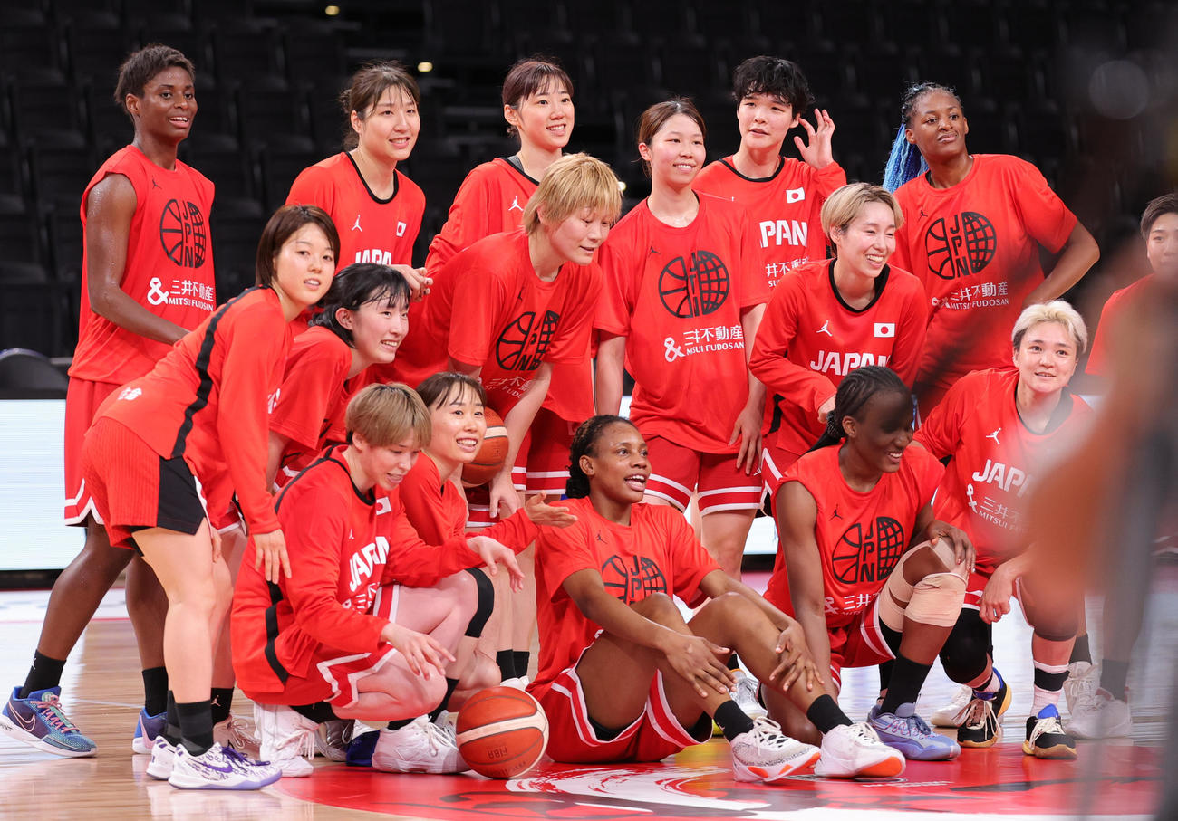 練習を公開したバスケットボール女子日本代表の選手たち（撮影・野上伸悟）