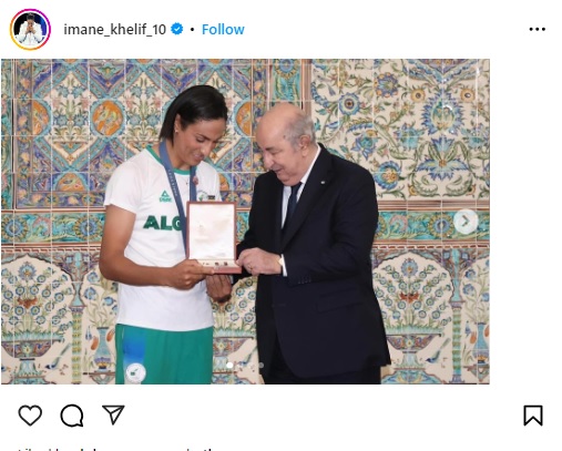 アルジェリアのアブデルマジド・テブン大統領（右）から勲章をうけとるイマネ・ヘリフ　インスタから