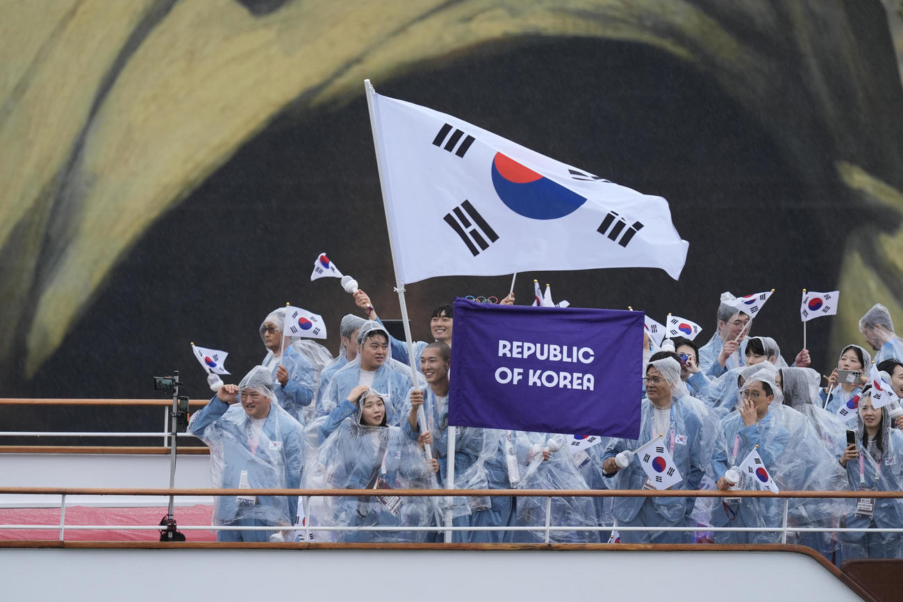 開会式に参加した韓国の選手団（AP）